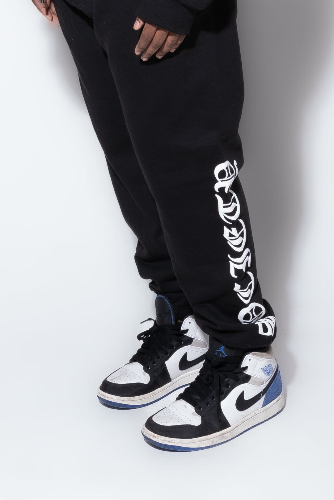 SS GRINCH JOGGERS